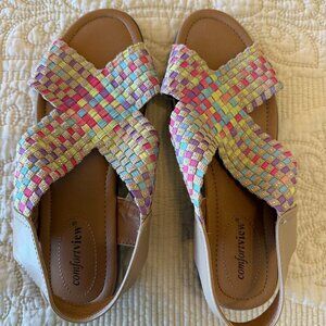Super cute comfy pastel sandals LIKE NEW women's size 8.5